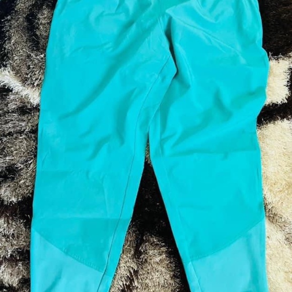 Leggings - Picture 2 of 3